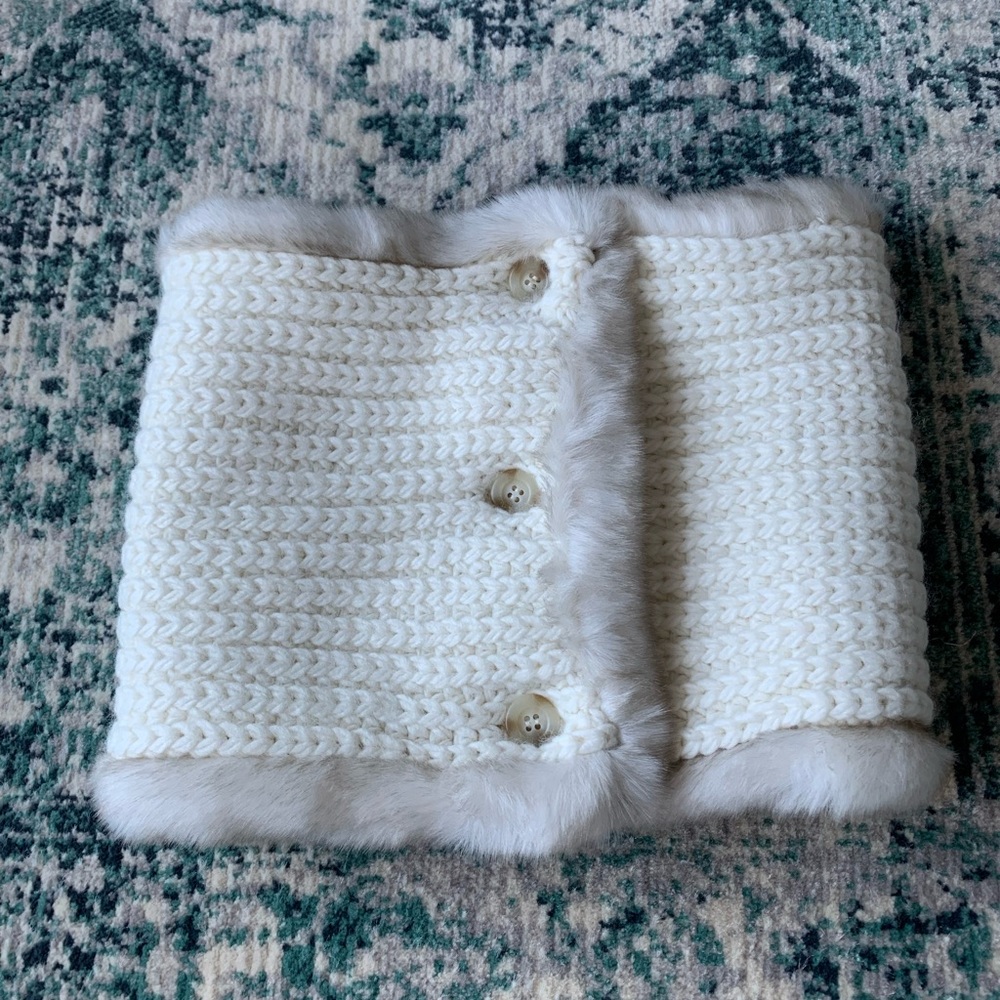 New! Uniqlo Scarf